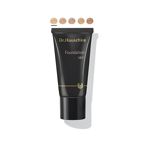 Image of Dr. Hauschka Foundation 01 macadamia
